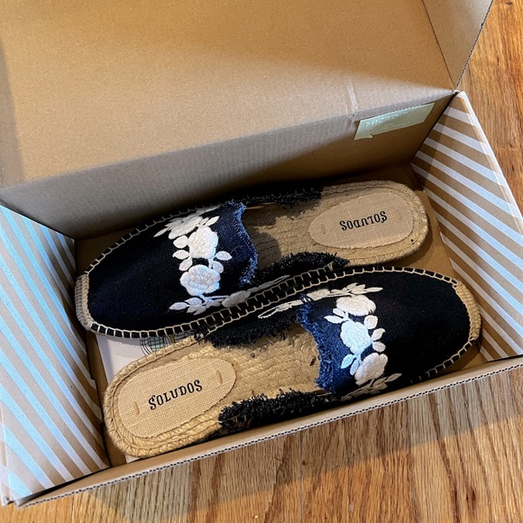 NIB Soludos Frayed Floral Espadrille Mules Size 8.5 - Picture 6 of 10